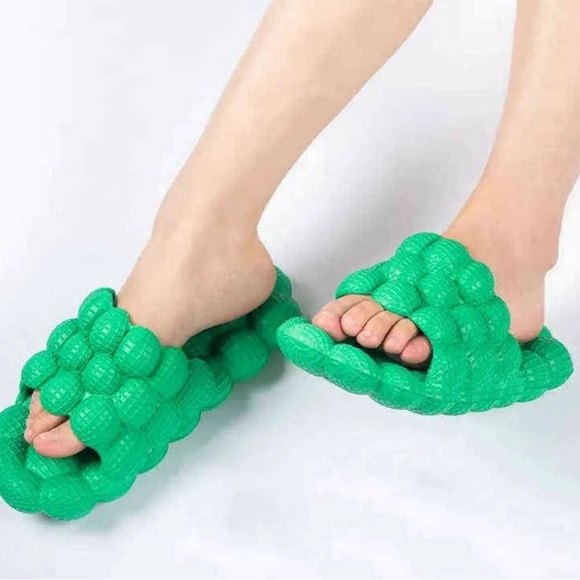 Women's Summer Textured Bubble Slides - Picture 1 of 6